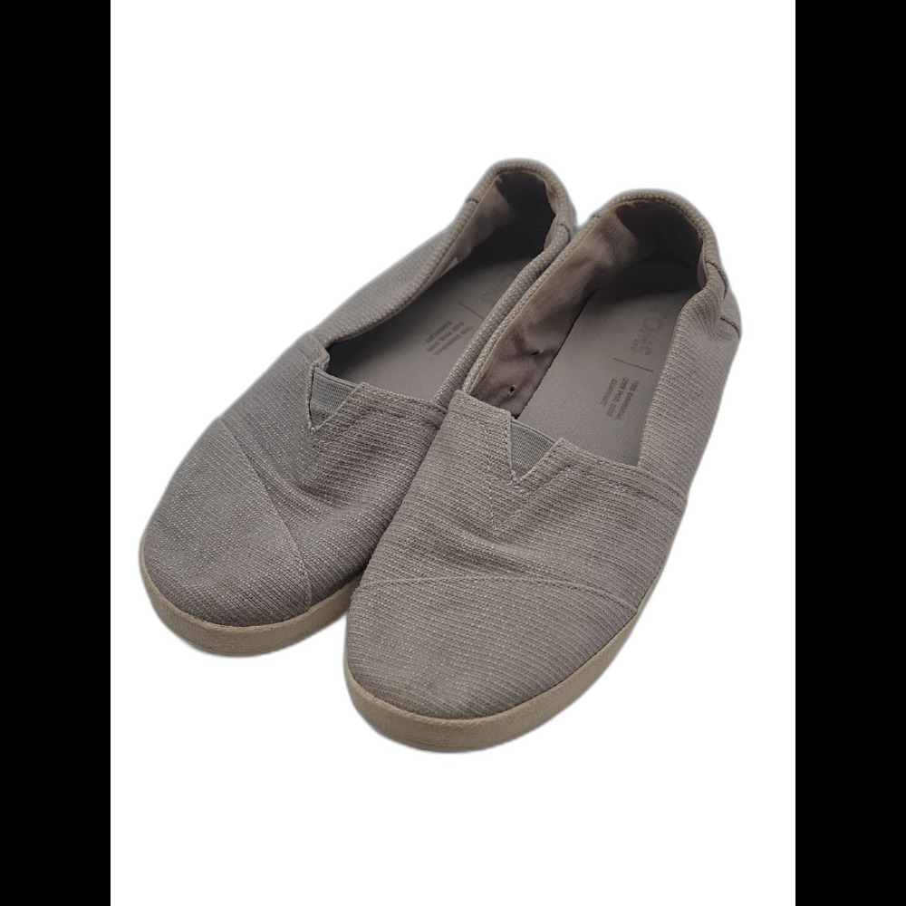 Toms Casual Beachy Slip-On Flats in Light Gray